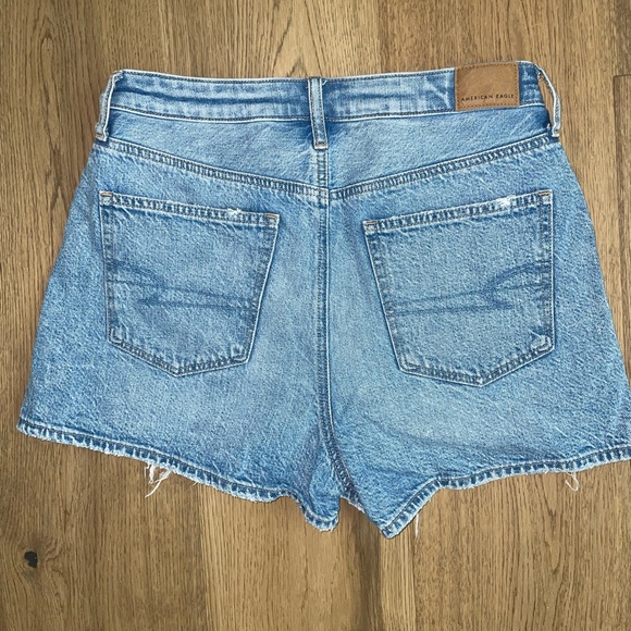 American Eagle Mom Shorts - Picture 3 of 5
